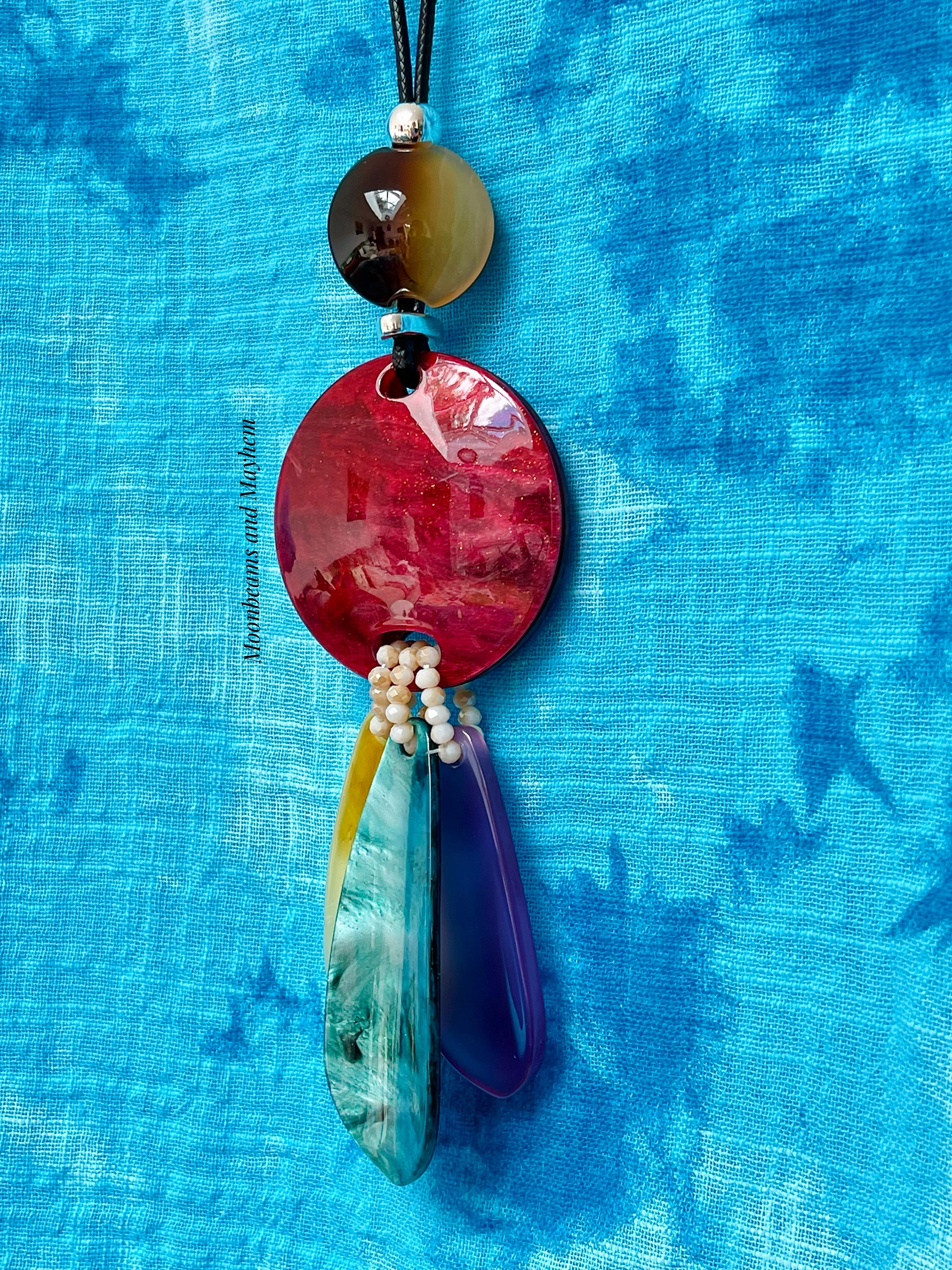 BEAUTIFULLY BOLD ACRYLIC COLOUR POP NECKLACE - Image 3