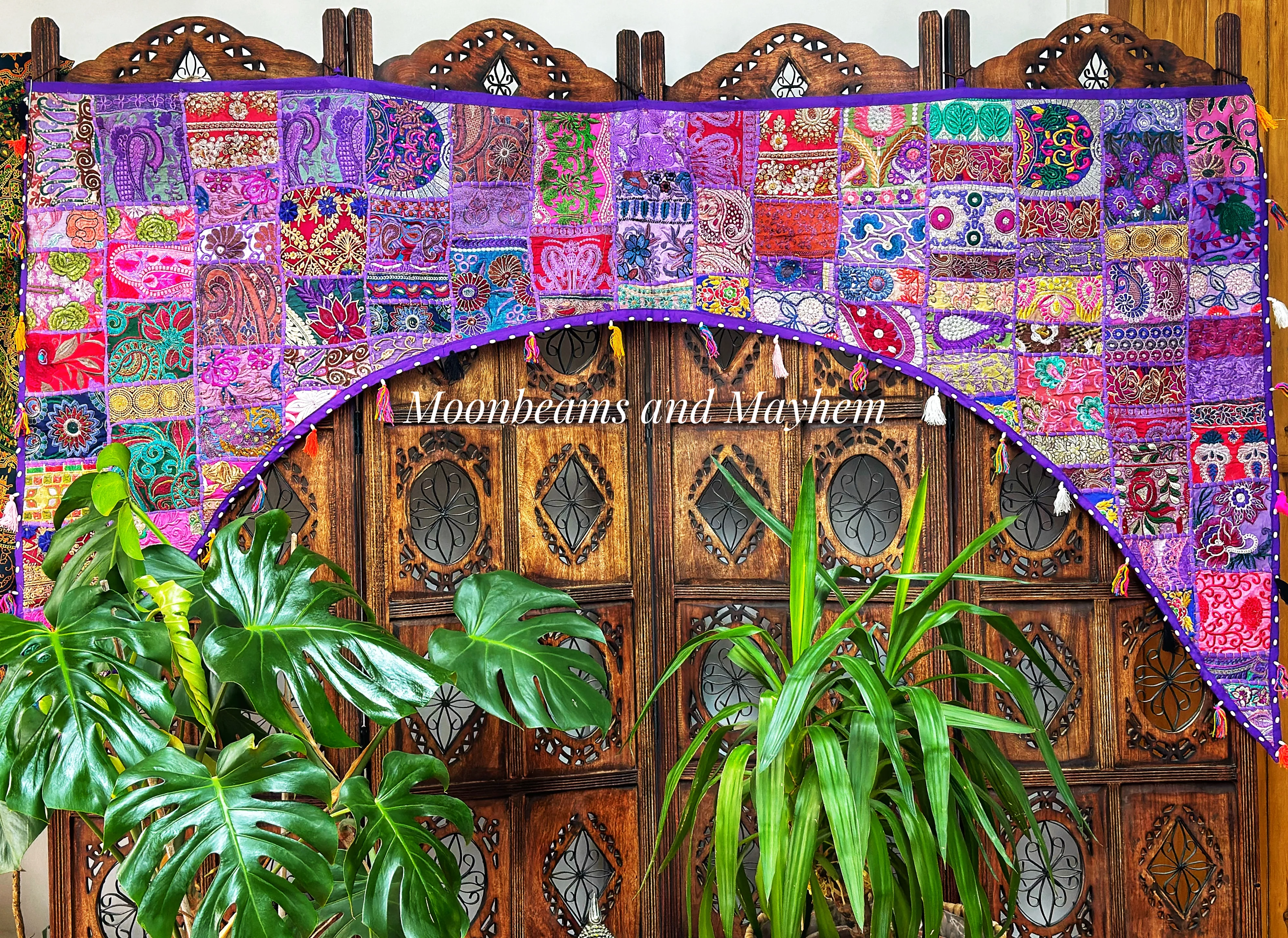 EXQUISITE XL PURPLE BED / WINDOW TORAN - Image 2