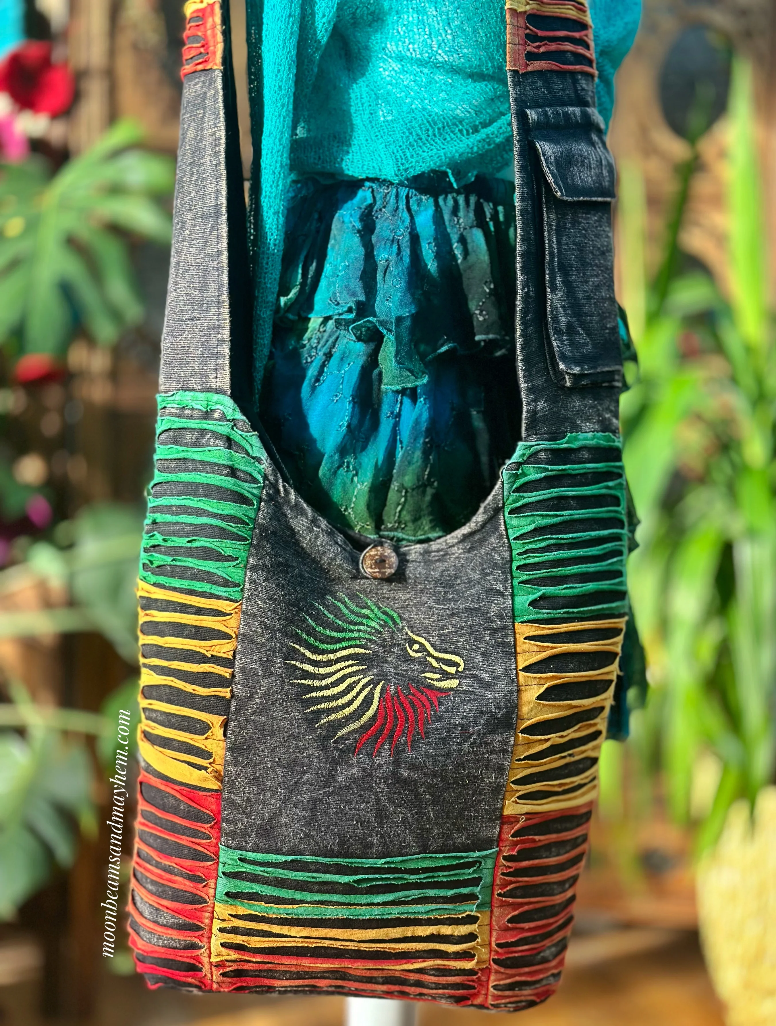 INTO THE WILD SHOULDER BAG - Image 2