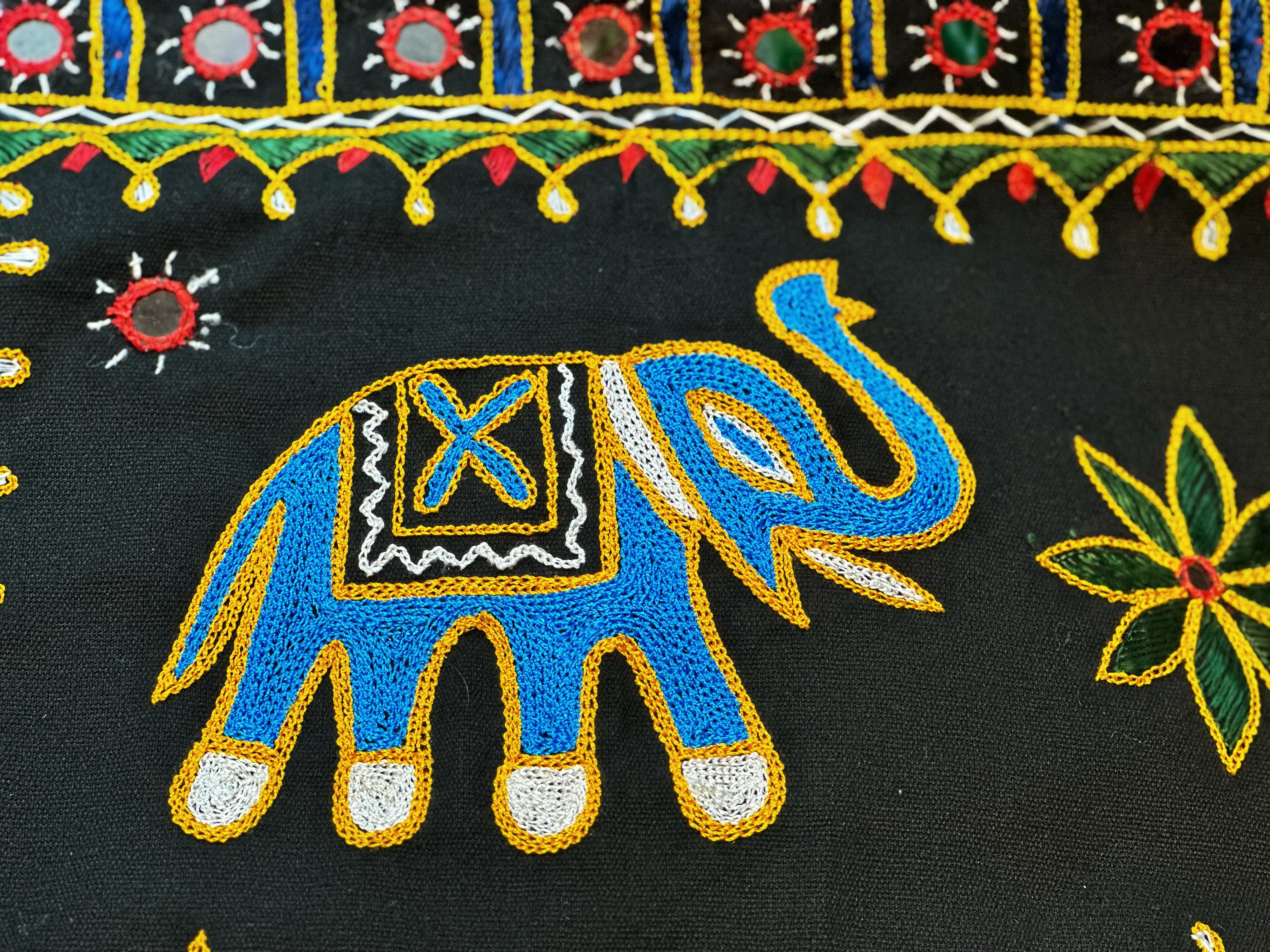 STRIKING BLACK ELEPHANT DOOR TORAN - Image 3